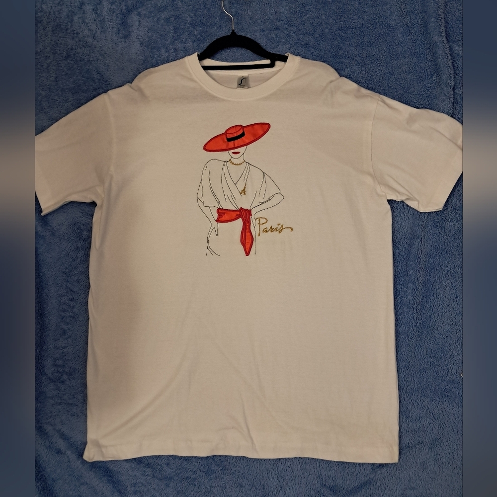New Tshirt XL White Paris Graphic Cotton Ladies with Red Silky Accents Cozy NWOT
